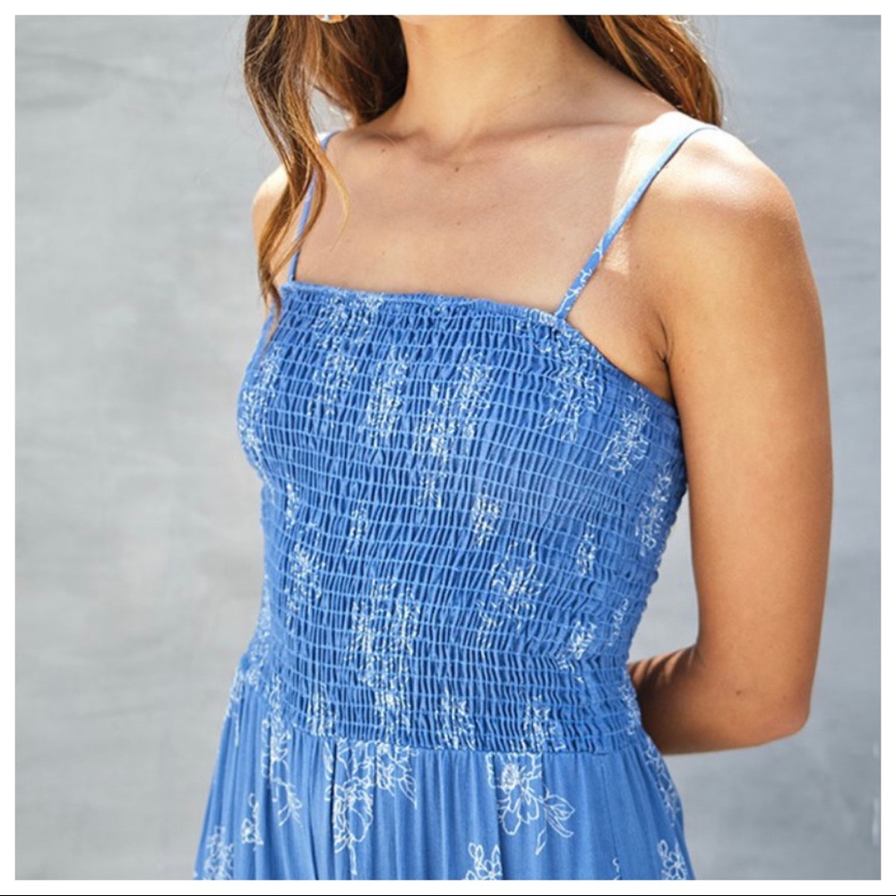 18 Fabulous Sleeveless Smocked Front Boho Jumpsuit - Picture 3 of 3